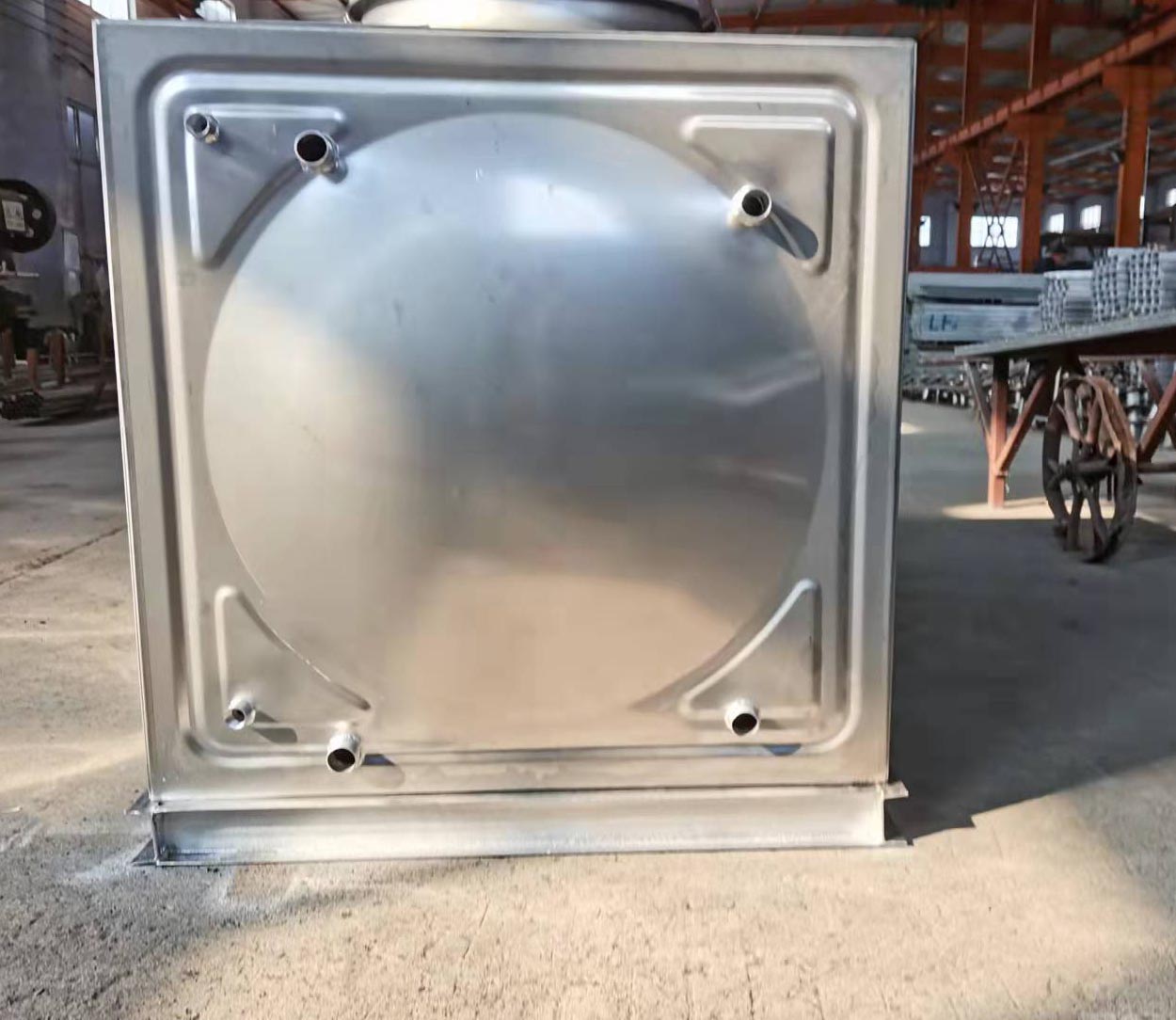 如何安裝不銹鋼水箱?